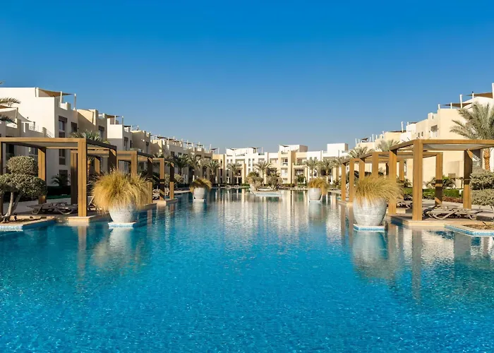 Apartment Modish & Modern 1bdr Poolfront Mangroovy Free Pool & *